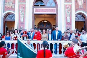 As Cavalhadas de Jaraguá contam ainda com shows gratuitos ao público e segue nesta segunda-feira (9/6), com a missa de Nossa Senhora do Rosário e mais encenações de batalhas